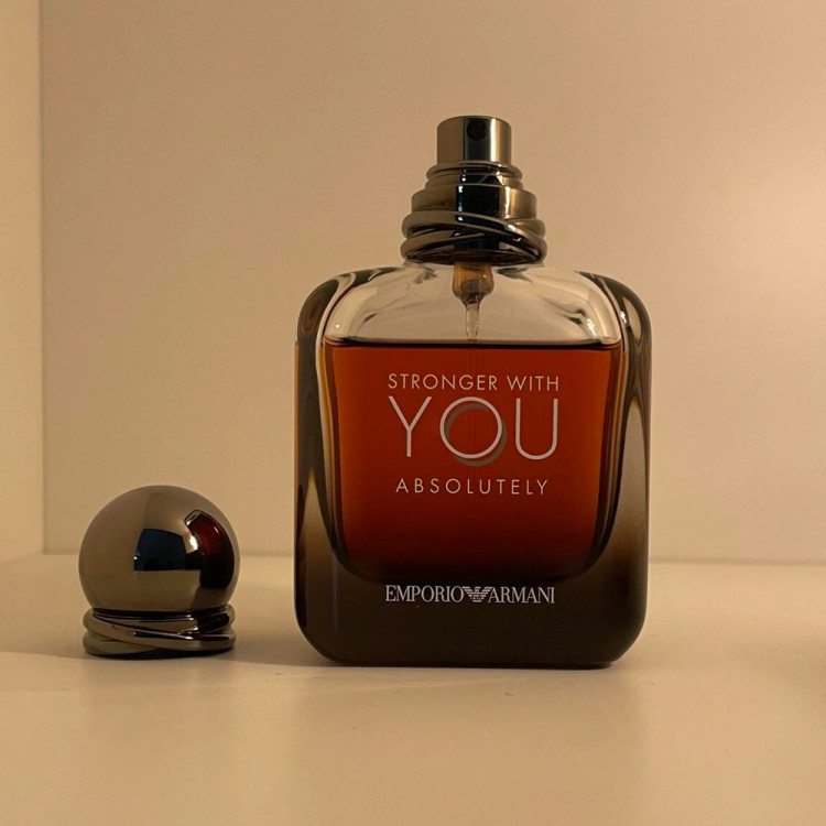 ادکلن جورجیو آرمانی استرانگر ویت یو ابسولوتلی عطر و اسانس | Giorgio Armani Stronger with You Absolutely